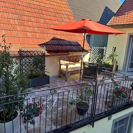 Vinopresso Gmbh - Cafe Roemer Prichsenstadt Eksteriør billede