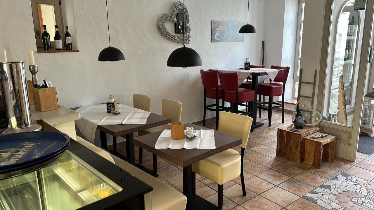 Vinopresso Gmbh - Cafe Roemer Prichsenstadt Eksteriør billede